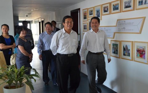 南京秦淮区人大到我所考察律师工作