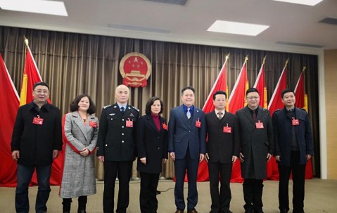 我所主任朱虹律师当选“拱墅区第七届人大会监察和法制司法委员会”委员，且再获表彰