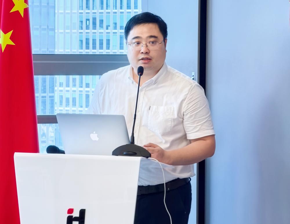 夏艾明_副本.jpg 夏艾明_副本.jpg