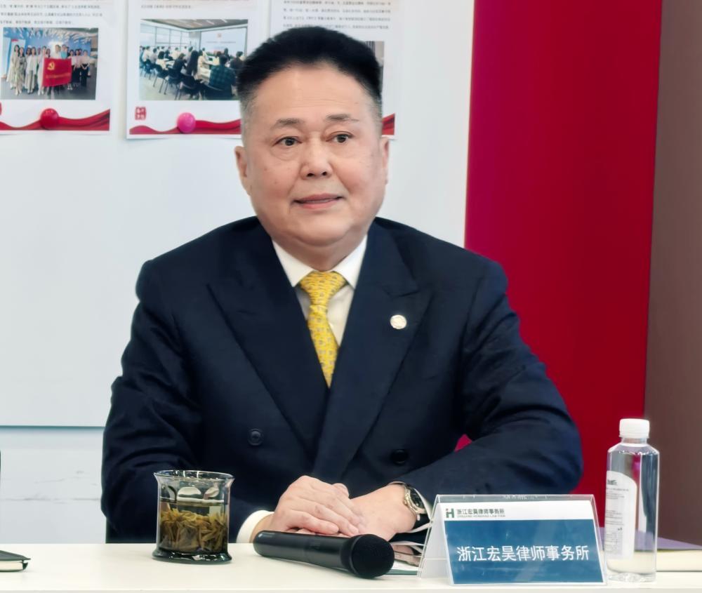 朱虹_副本.jpg 朱虹_副本.jpg