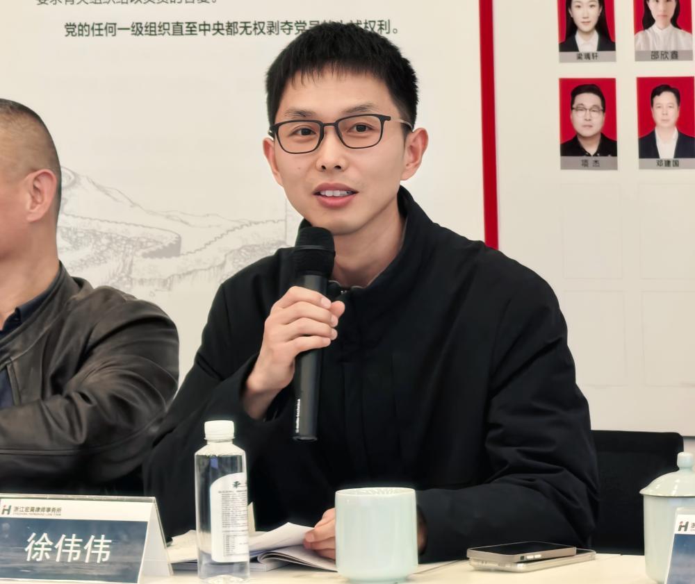 徐伟伟_副本.jpg 徐伟伟_副本.jpg