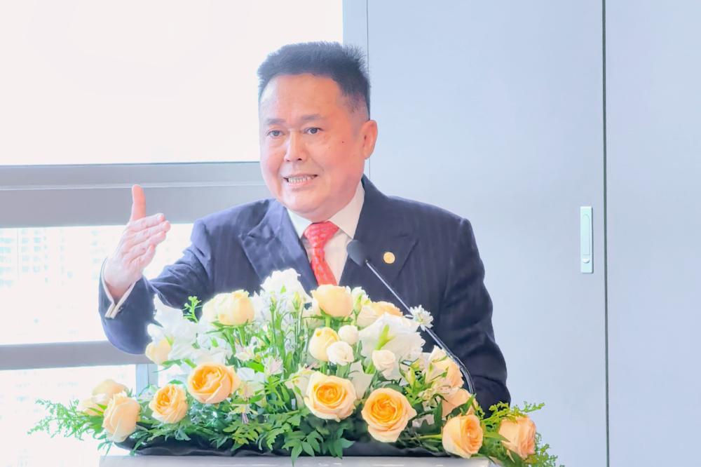 朱虹1_副本.jpg 朱虹1_副本.jpg