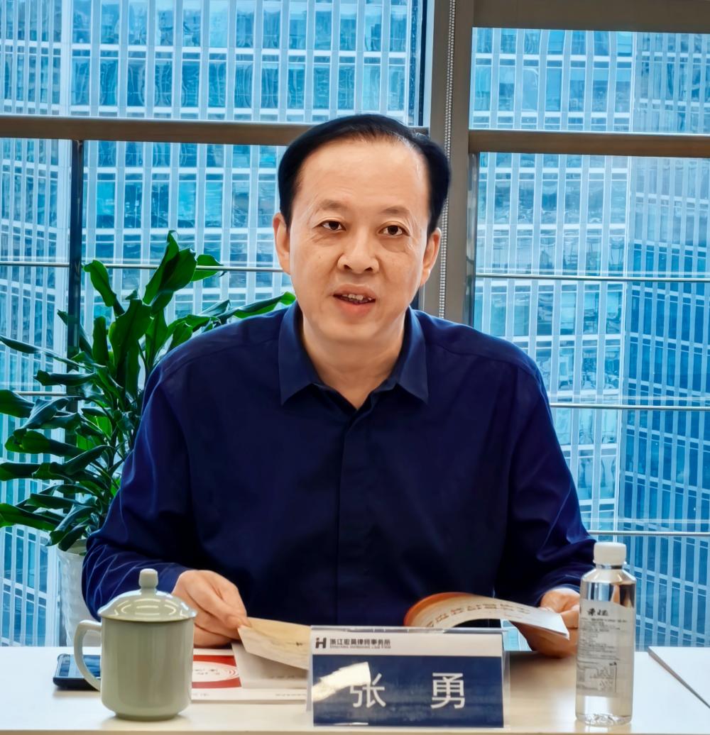 张勇_副本.jpg 张勇_副本.jpg