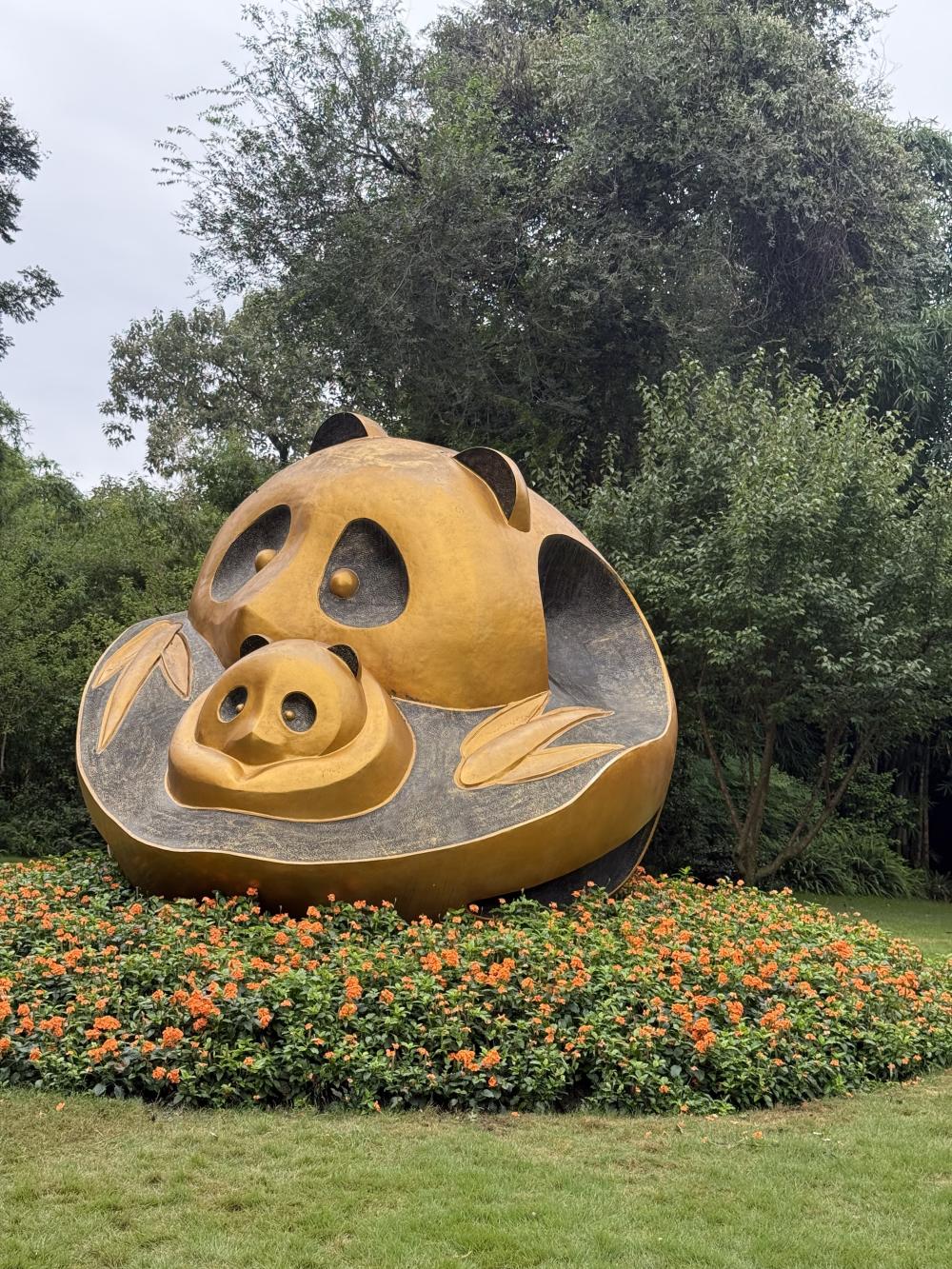 熊猫基地_副本.jpg 熊猫基地_副本.jpg